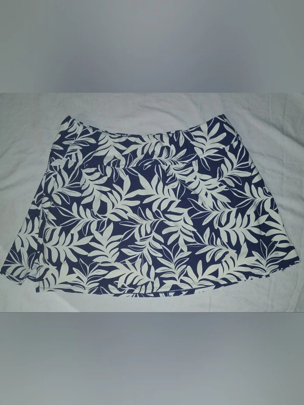 Hurley Navy and White Leaf-Print Swim Skort